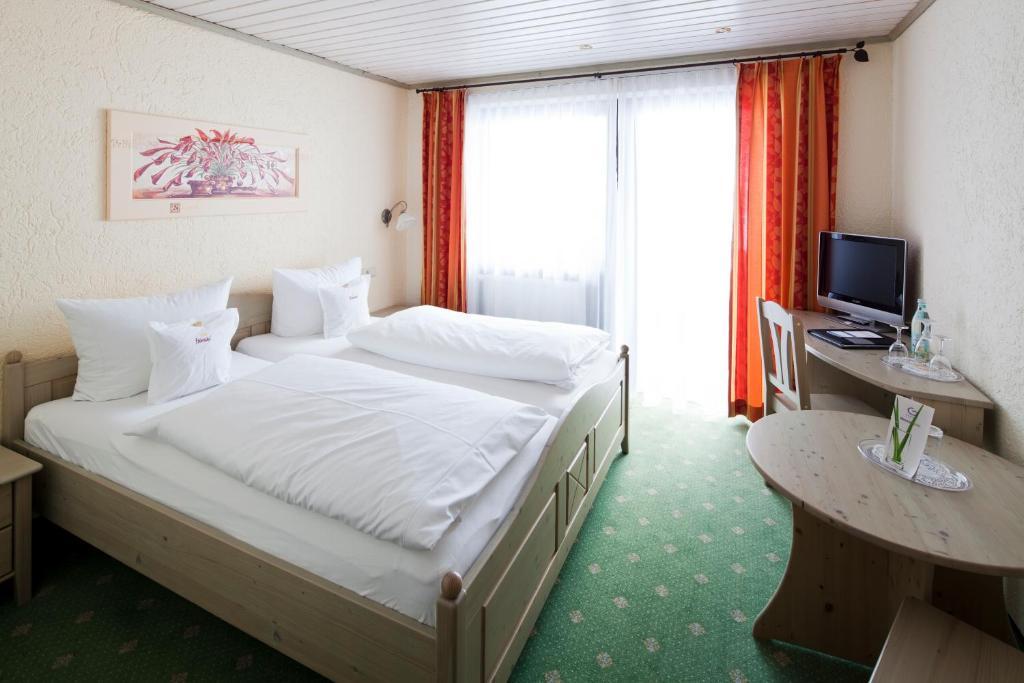 Hubertushof Hotel Garni Оберштауфен Номер фото