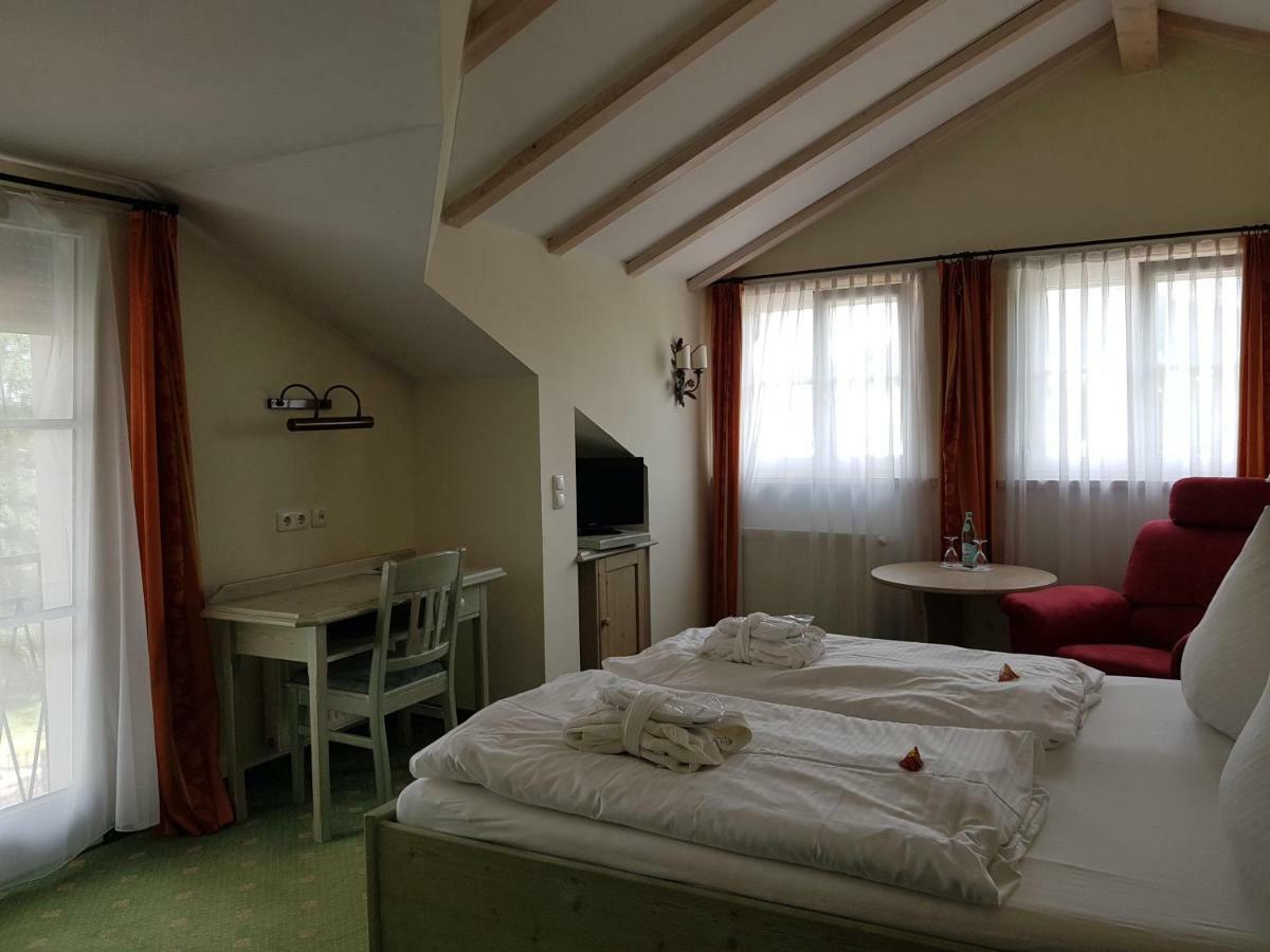 Hubertushof Hotel Garni Оберштауфен Экстерьер фото